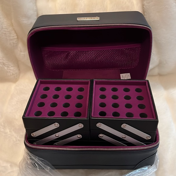 🤎🤎NWOT STUNNING 💜DOTERRA💜CARRY CASE. HOLD A TON OF OILS. - Picture 8 of 13